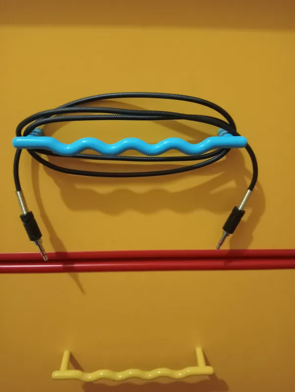 AUX 1