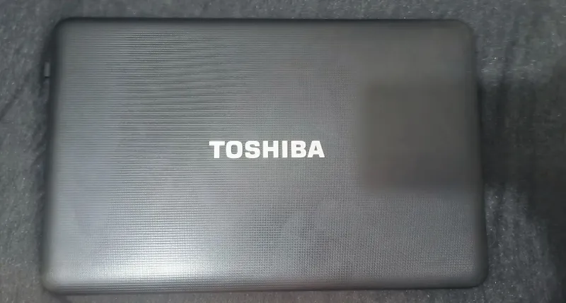 Ноутбук Toshiba Satellite 1 Ноутбук Toshiba Satellite 1