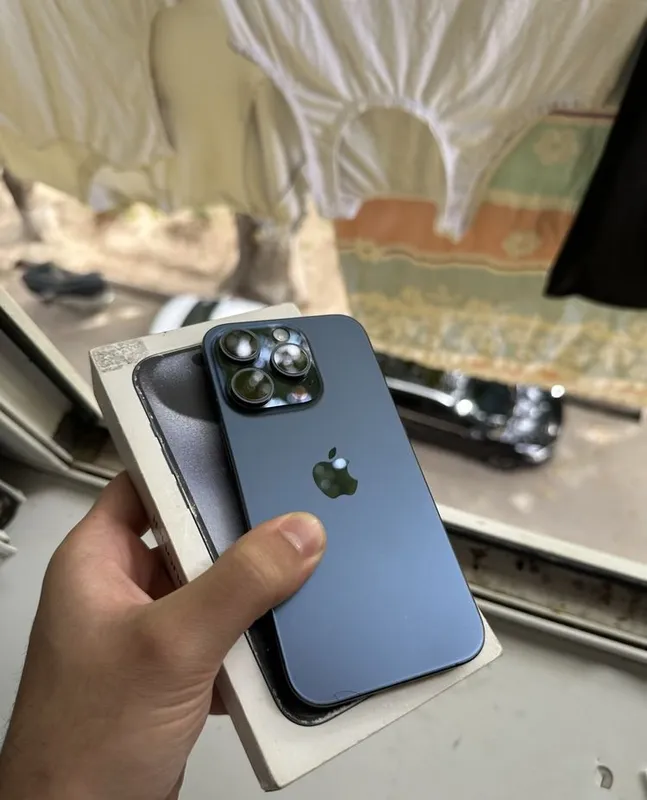 iPhone 15 Pro, синий 1 iPhone 15 Pro, синий 1