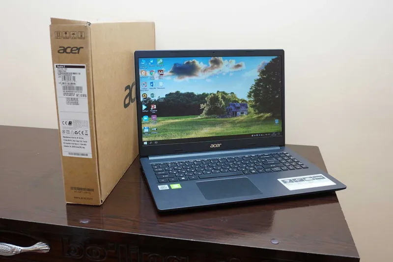 i3 10 avlod videokartali 8GB ram 256GB SSD +500GB HDD