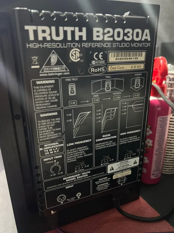 Behringer Truth B2030A studiniy monitor 1 Behringer Truth B2030A studiniy monitor 1