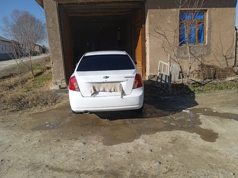 Lacetti 1.6 sotiladi 3