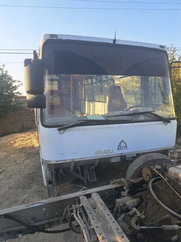 Avtobus kuzufi sotiladi xolat yaxshi chirigan joylari yoq 1 Avtobus kuzufi sotiladi xolat yaxshi chirigan joylari yoq 1