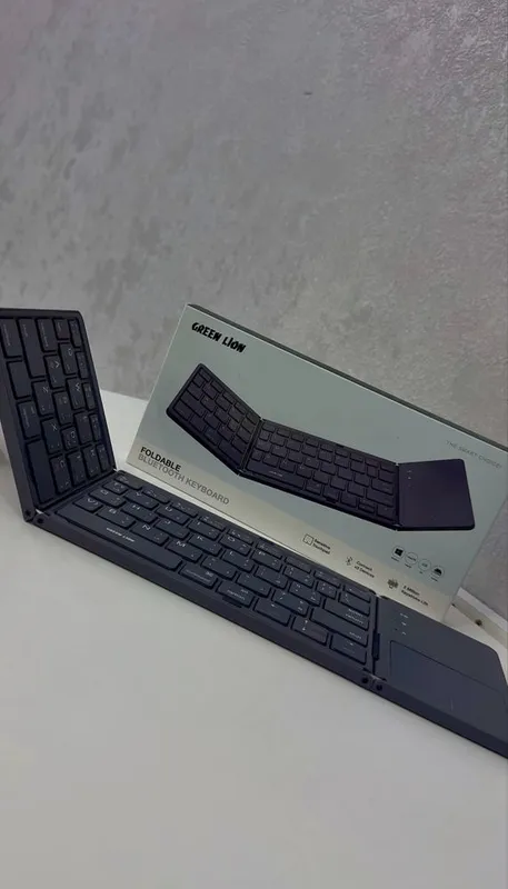 Green lion Bluetooth Keyboard