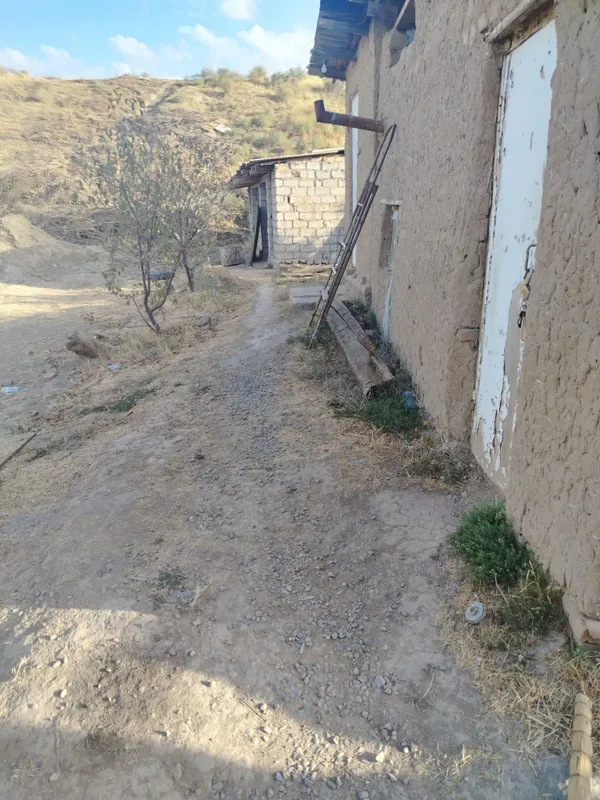 2 xonali uy sotilad