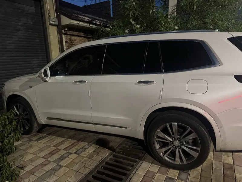 Cadillac XT6 2020 года с минимальный пробегом 2 Cadillac XT6 2020 года с минимальный пробегом 2