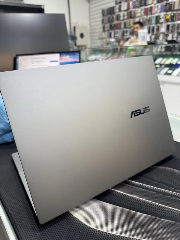 Asus Zenbook ultra5-125H 8/512 14.0 OLED Touch Screen 1 Asus Zenbook ultra5-125H 8/512 14.0 OLED Touch Screen 1