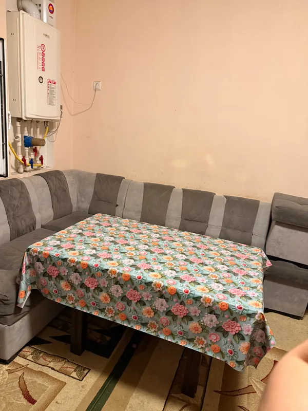 Oshxona uchun ugalok mebel sotiladi 2