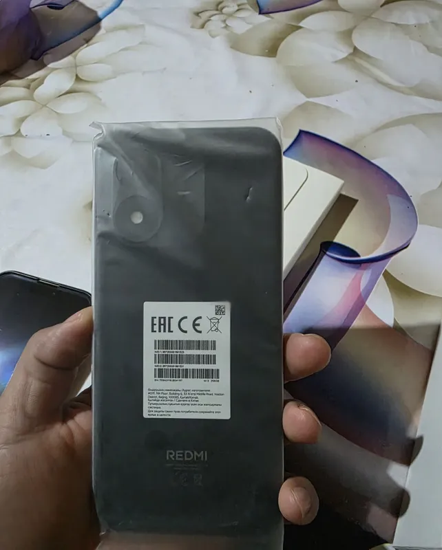 Redmi Note17 256гб yangi karobka 4 Redmi Note17 256гб yangi karobka 4