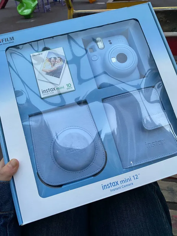 Fujifilm Instax Mini 12 (blue) 1