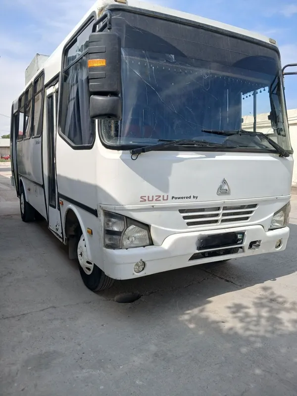 Isuzu aftobusi sotiladi tez va arzon narxlarda 5 Isuzu aftobusi sotiladi tez va arzon narxlarda 5