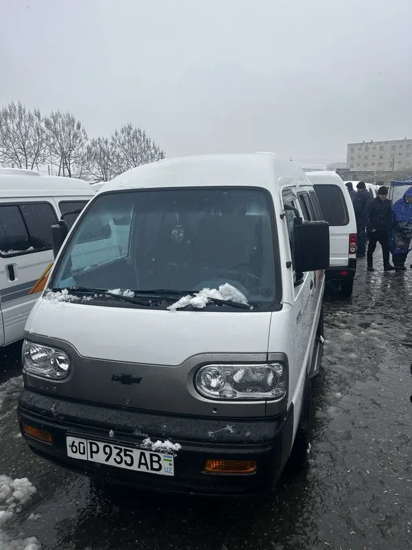 Дамас сотилади нактга
