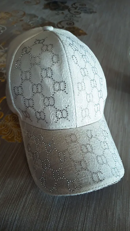 kepka juda xam chiroyli va toshli sifati zoʻr yang