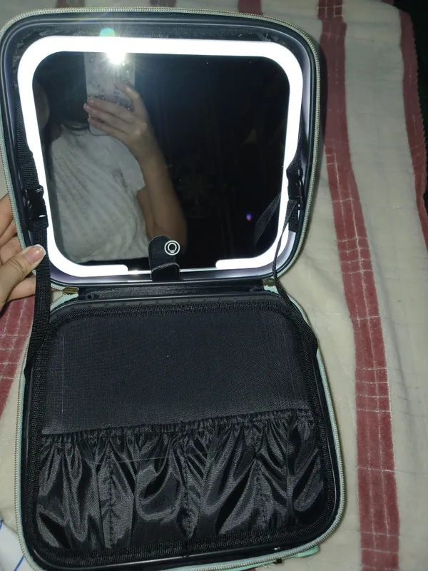 Kosmetika va kistichkalarni soladigan BEAUTY CASE — фото 3
