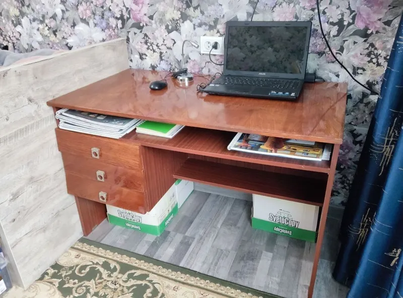 Письменный стол б/у — фото 1