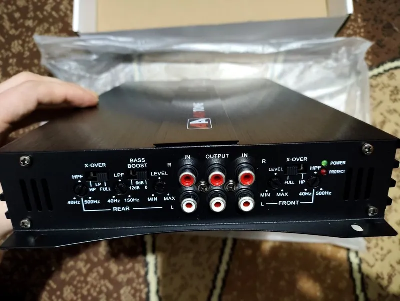 640 Watt. 4х канальный усилитель