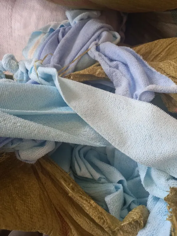 Mikrofiber sochiq matosi qoldiqlari sotiladi". shlab chiqarish va toz 2 Mikrofiber sochiq matosi qoldiqlari sotiladi". shlab chiqarish va toz 2