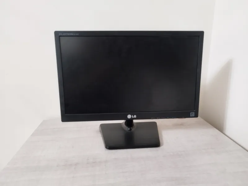Монитор LG Flatron 18.5