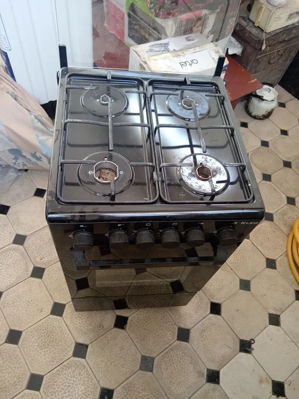 Gaz plita sotiladi