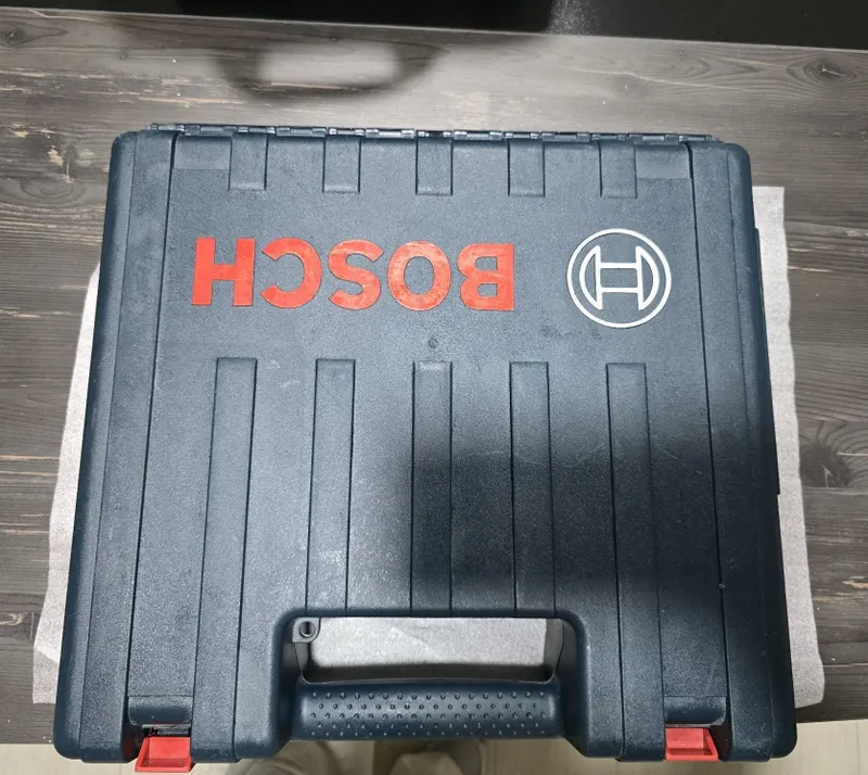 Гайковёрт Bosch GDR 180-LI