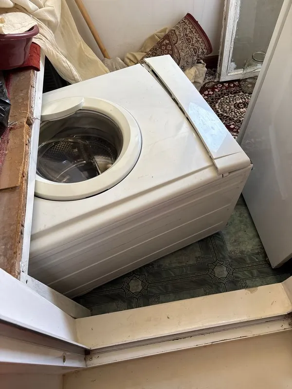 Продам стиральную машину на запчасти 3