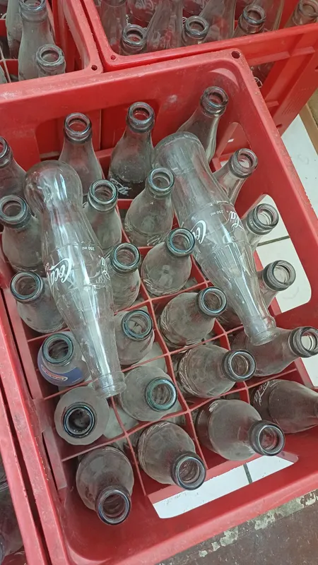 Coca-Cola shisha butilkalari yashigi bilan (197 dona) 2