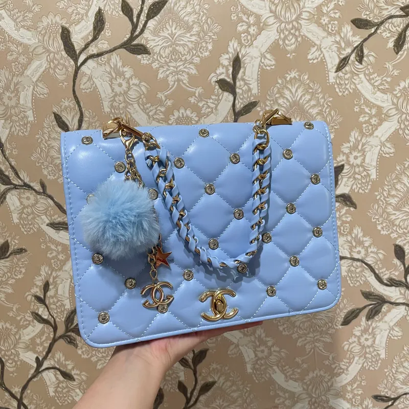 Женская сумка Chanel через плечо 1 Женская сумка Chanel через плечо 1