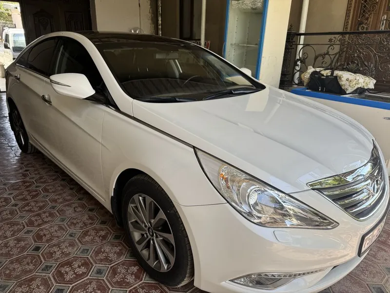 Hyundai Sonata 2014 yil sotiladi. Probeg 122 ming ,kraska toza, 4 Hyundai Sonata 2014 yil sotiladi. Probeg 122 ming ,kraska toza, 4