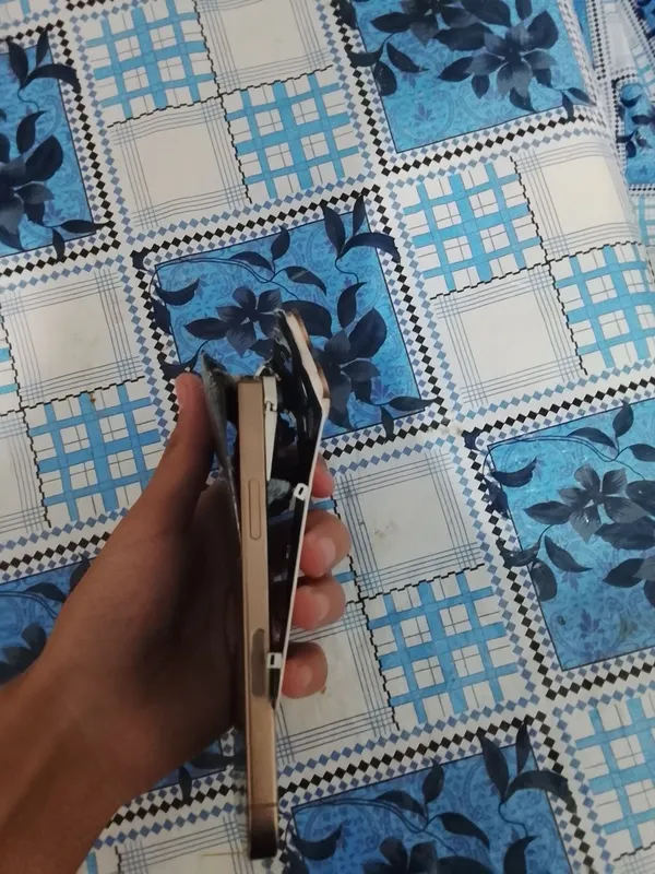 Iphone 16pro 128tali orginal 2 Iphone 16pro 128tali orginal 2
