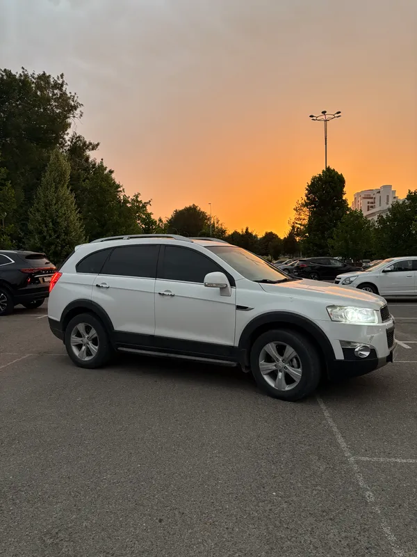 Продается белая Captiva — фото 2