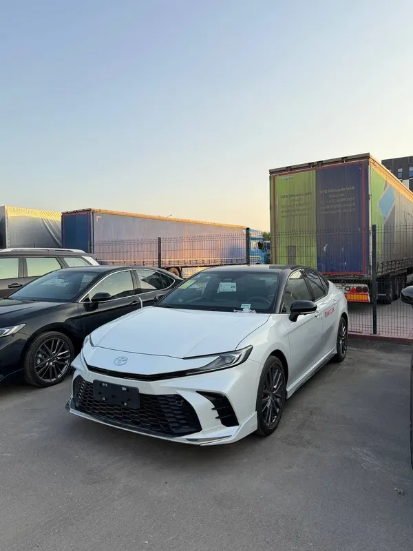 Camry 2.0 hybrid — фото 1