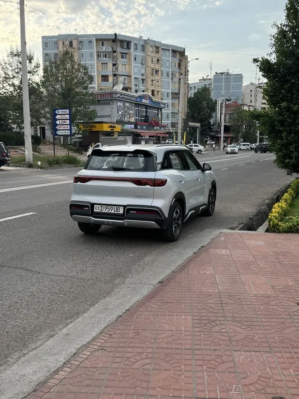 Yuan up 2025 год выпуска — фото 1