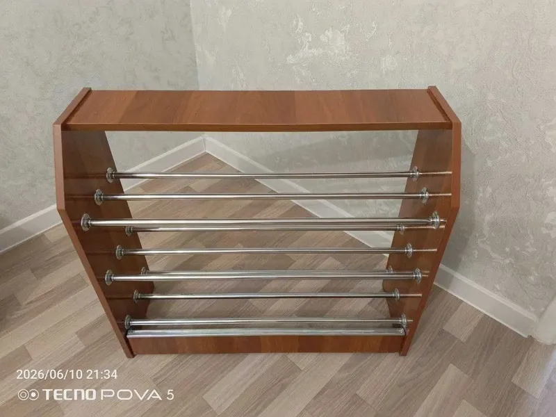 Продаётся стильная б/у подставка для обуви 4