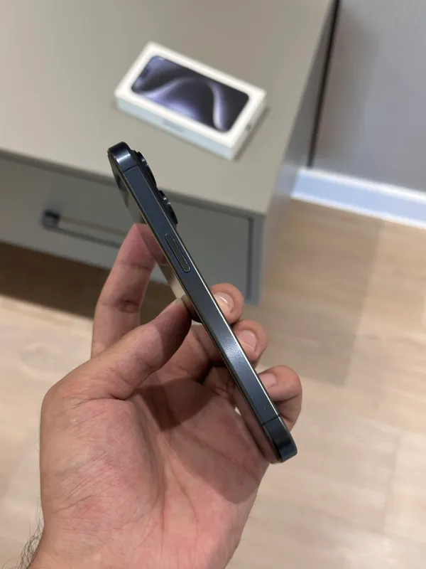 iPhone 15 Pro 128GB — фото 2