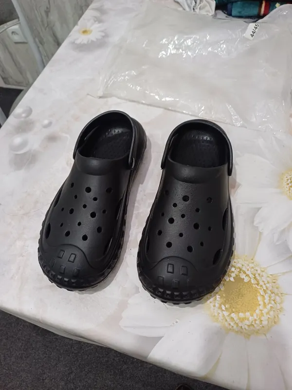 Продаётся мужской кроксы
