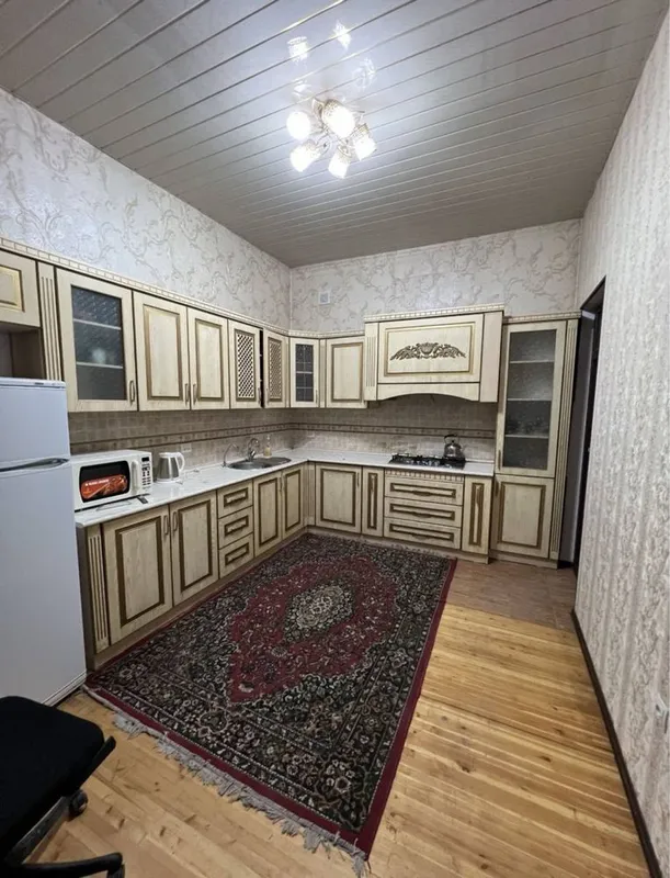 Юнусабад район Орентир малика бозор 6 комнатная 7 Юнусабад район Орентир малика бозор 6 комнатная 7