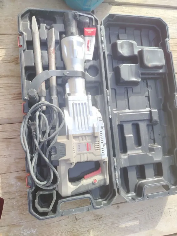 Makita devlot cown