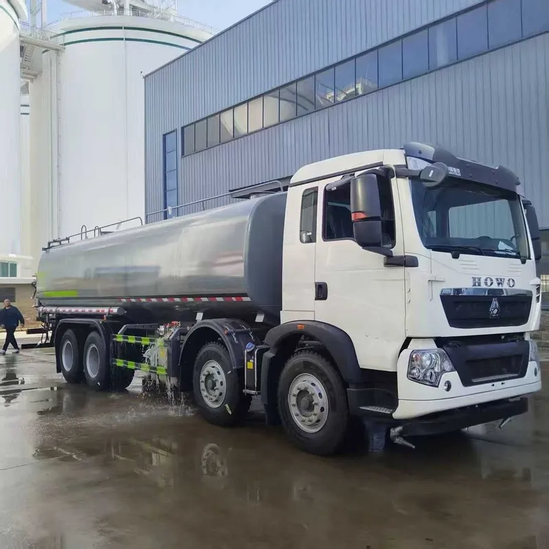 Howo 8x4 30000L Yangi Vodovoz Водовоз (поливомоечная машина) — фото 2