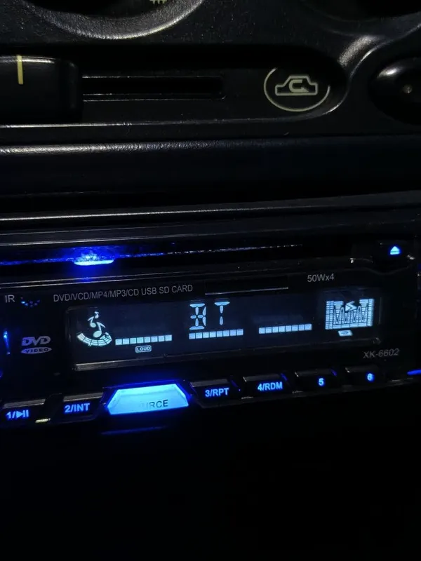 Магнитофон BT Disc Usb SD Aux Radio — фото 1