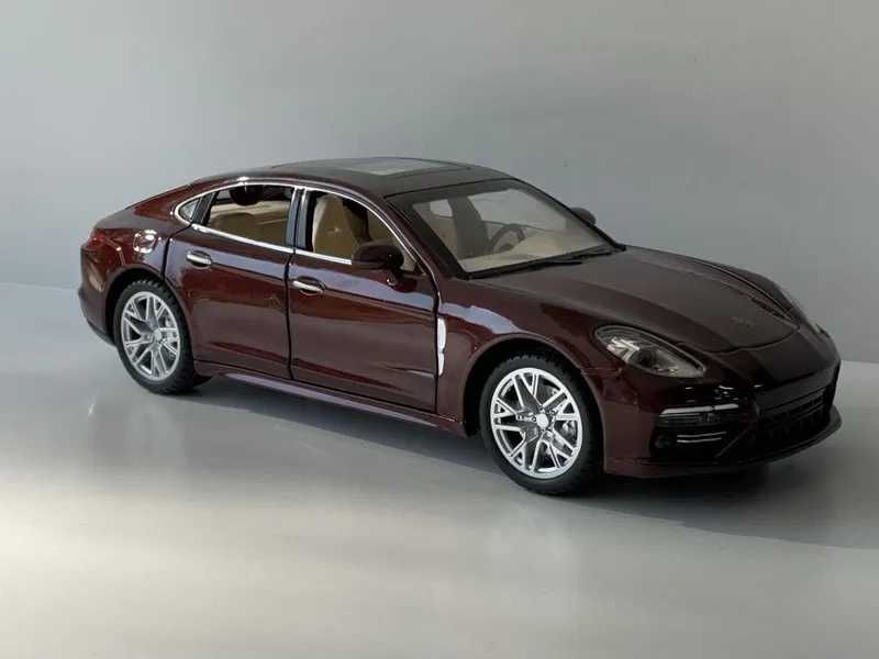 Modelka Porsche Panamera 1:24 2