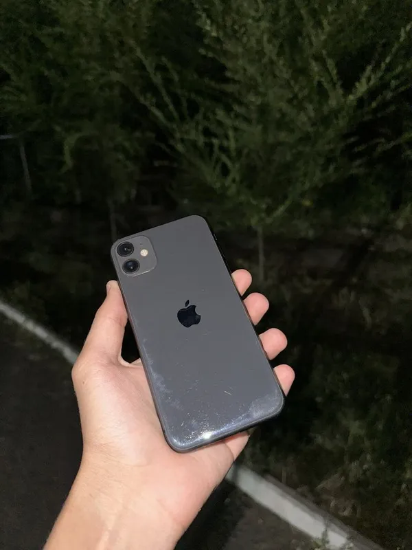 Iphone 11 64 gb. 1 Iphone 11 64 gb. 1