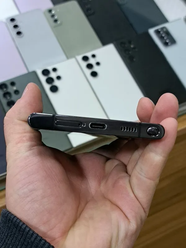 Samsung S22 Ultra память 12/256GB 4