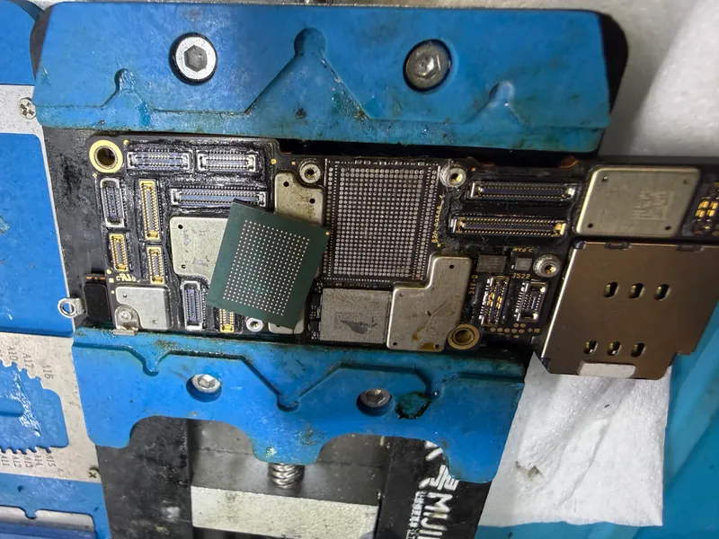 Telefonlarni ta’mirlash 4 Telefonlarni ta’mirlash 4