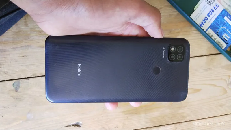 Redmi 9c 32GB дефект на фото, телефон родной, цена 500 1 Redmi 9c 32GB дефект на фото, телефон родной, цена 500 1