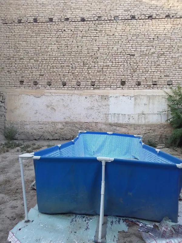 basseyn hech qayeriga hech narsa boʻlmagan 4
