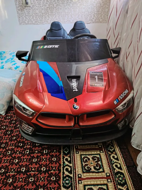 Mersades elektromobil bolalar uchun