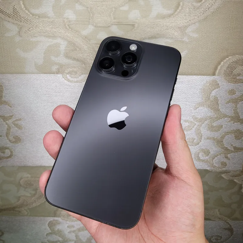 IPhone 15 Pro Max 1