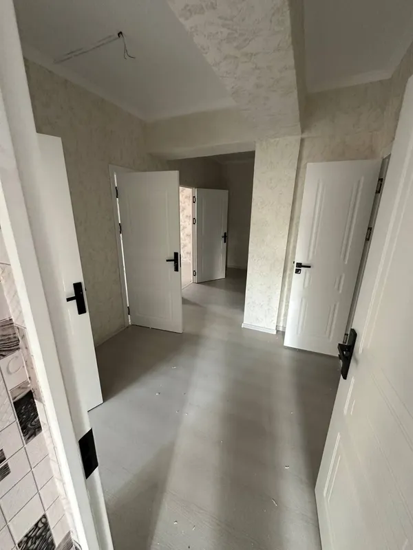 Kvartira sotiladi novostroyka 3xona 76kv 2chi qavat srochna 48000$ 8