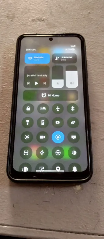 telefon nomi:Redmi NOTE 11s  xotira:128 aybi: bor 6