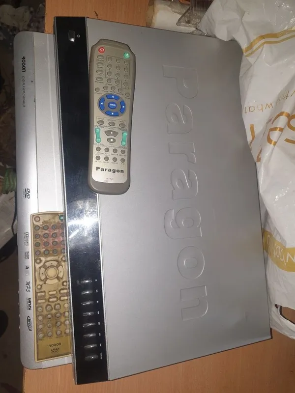 Продаются 2 DVD +500дисков ,фильмы+музыка — фото 1
